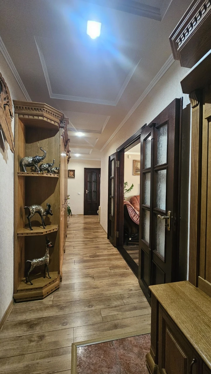 Продам 3-кімнатну квартиру з індивідуальним опаленням