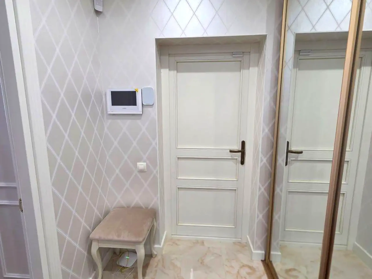 Продаж квартири 2-кімн. 71.2 м² 6/9 пов.