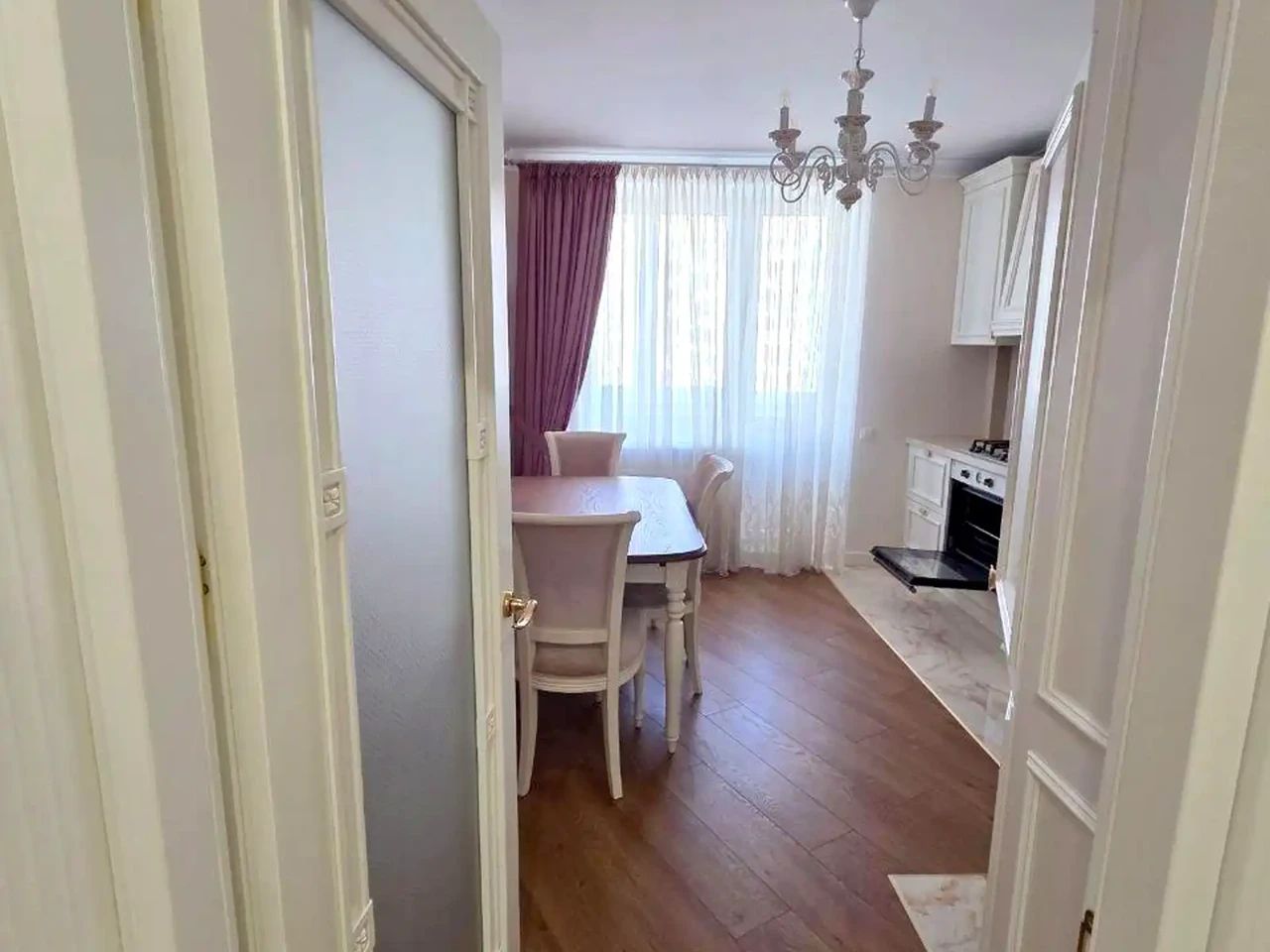 Продаж квартири 2-кімн. 71.2 м² 6/9 пов.