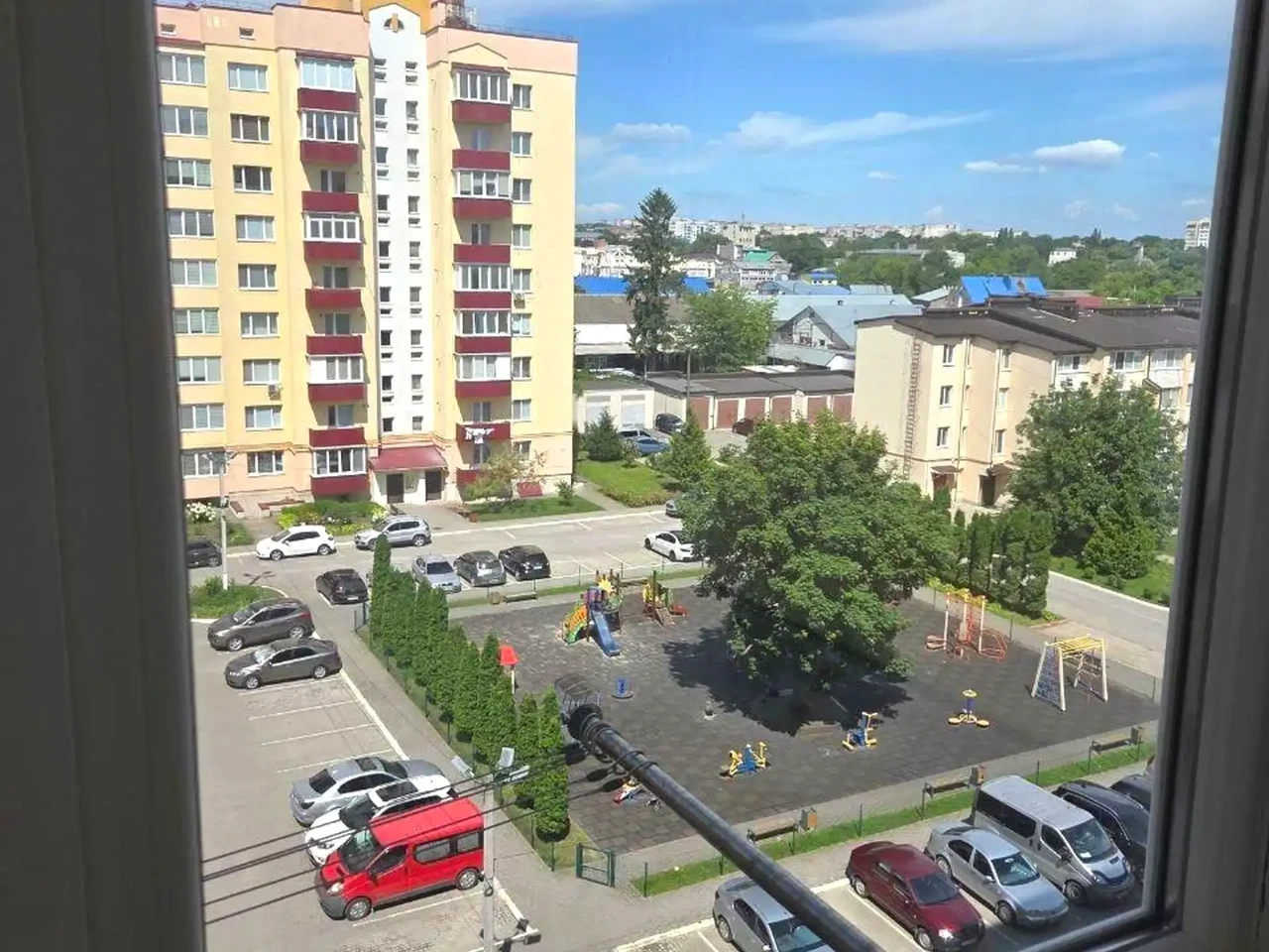 Продаж квартири 2-кімн. 71.2 м² 6/9 пов.