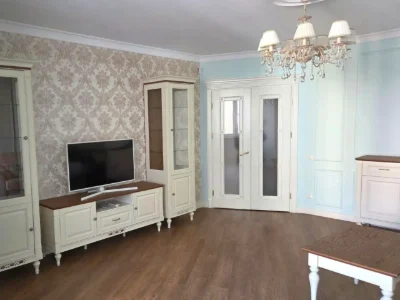 Продаж квартири 2-кімн. 71.2 м² 6/9 пов.