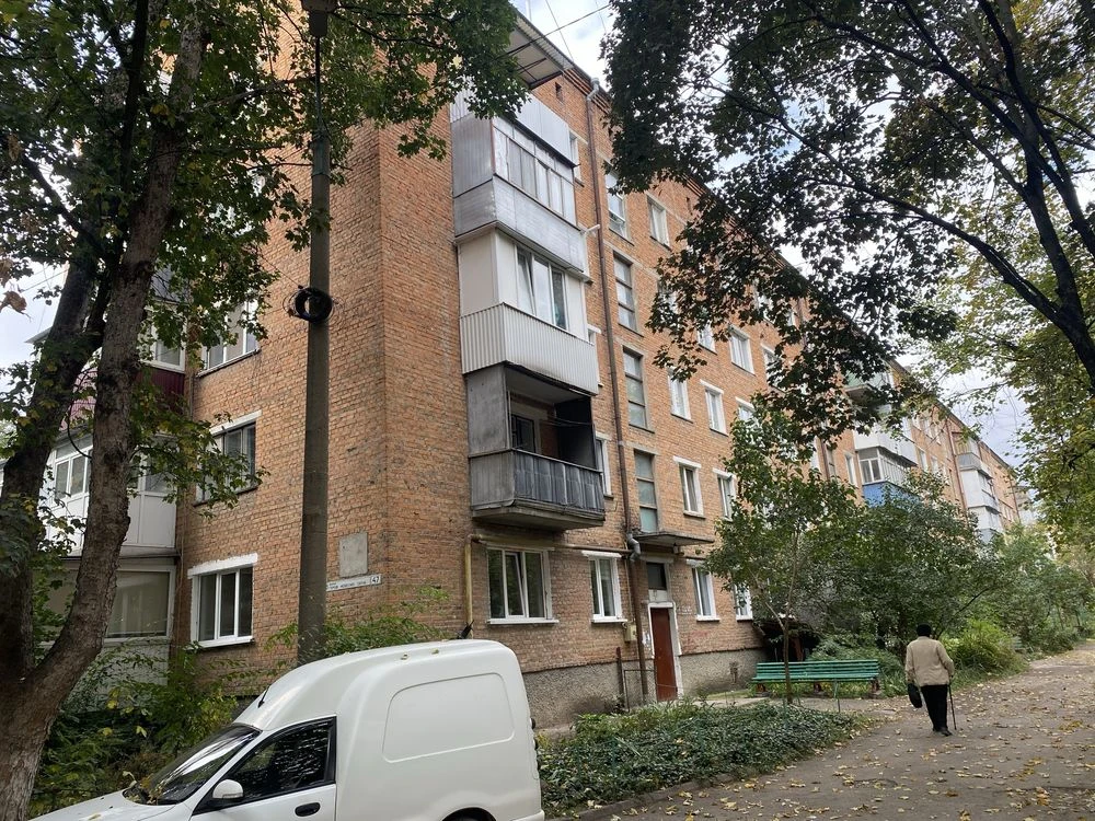 Продається 3-х кімнатна квартира в м. Камʼянець-Подільський