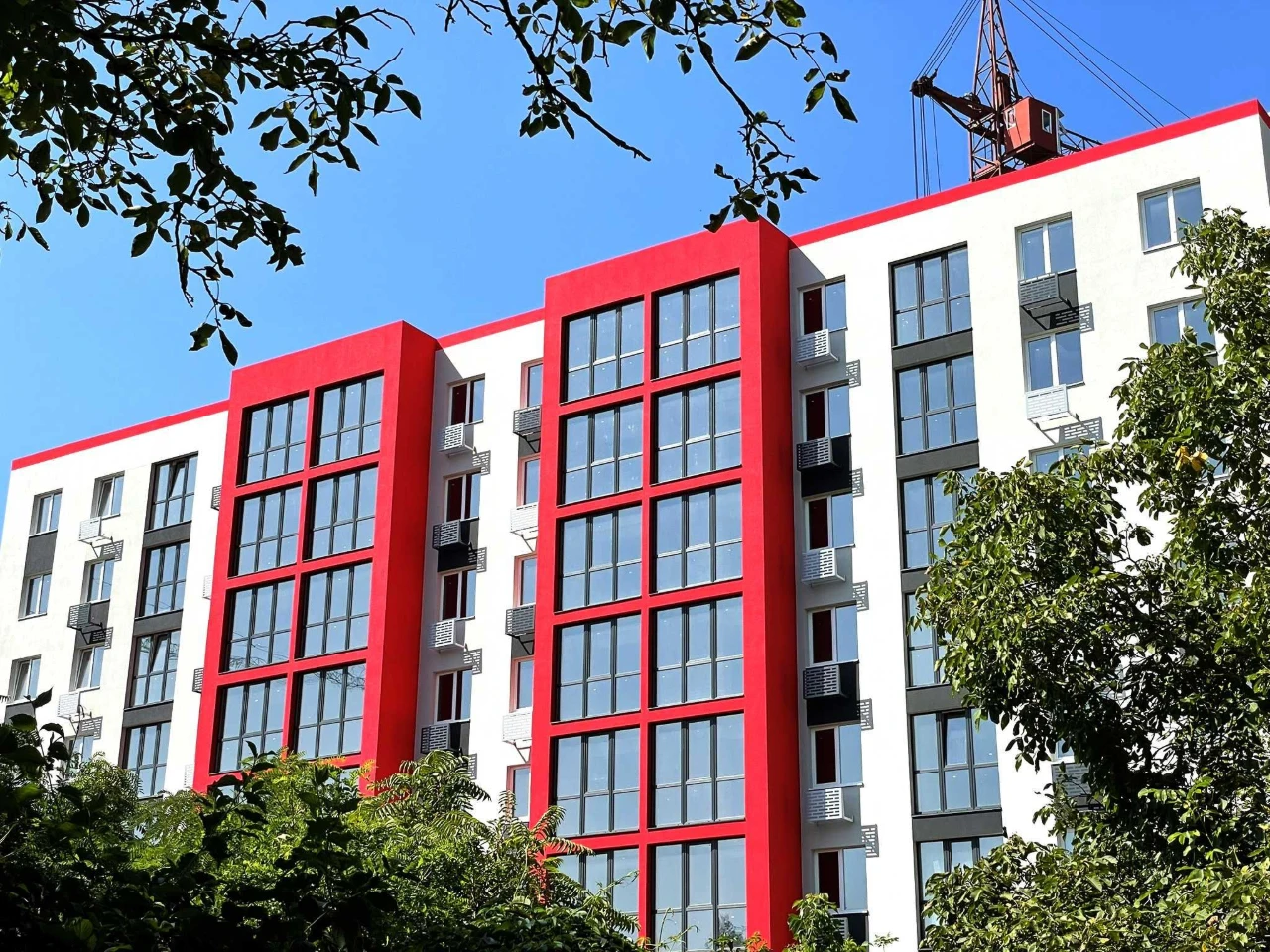НОВА КВАРТИРА в тихому районі міста 34.70м2