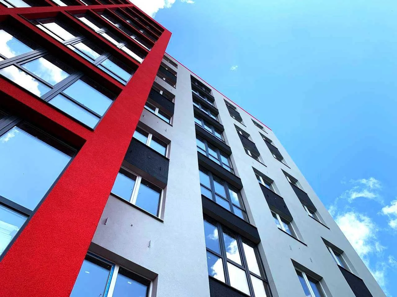 НОВА КВАРТИРА в тихому районі міста 34.70м2