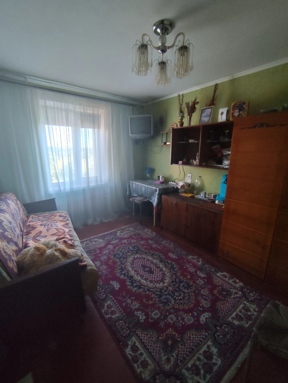 Продам затишну квартиру ( секція)