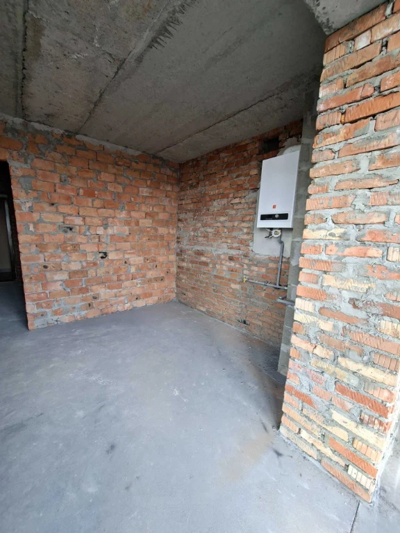 2 х кімнатна квартира в центрі