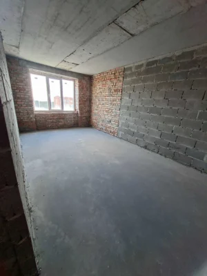 2 х кімнатна квартира в центрі