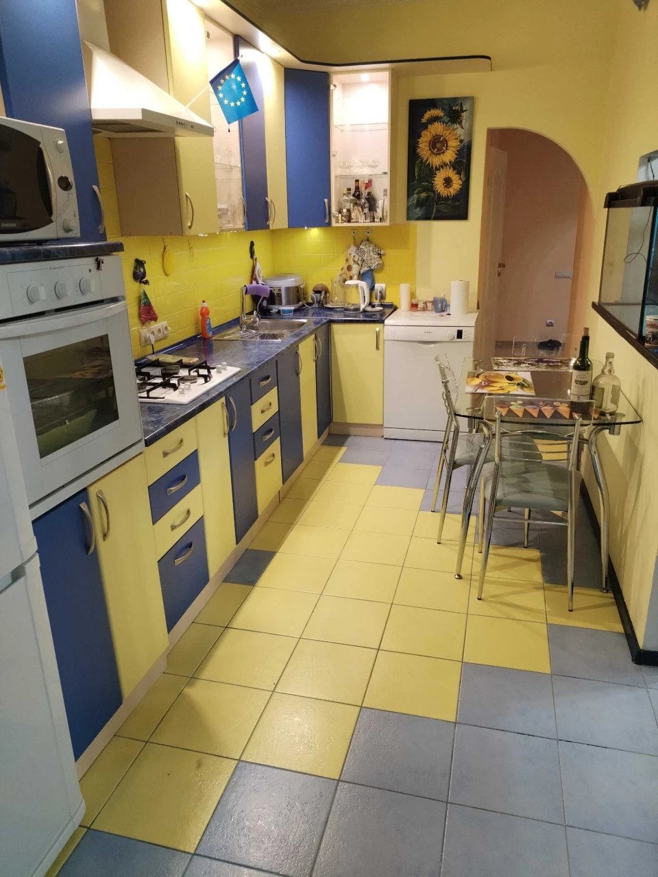 Продам 3 к. Кв. Р-н будинка культури
