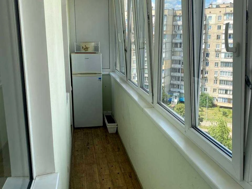 Квартира. Киев, Братства Тарасовцев ул. (декабристов)