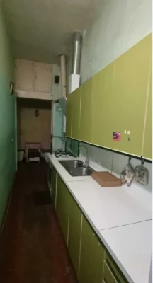 Продається 3 кімнатна квартира. Центр.