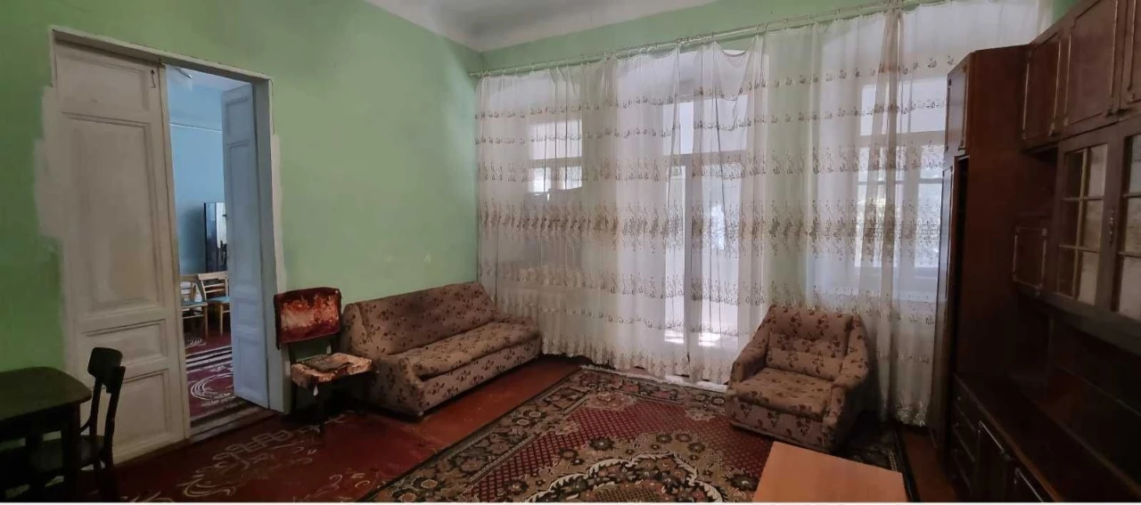 Продається 3 кімнатна квартира. Центр.