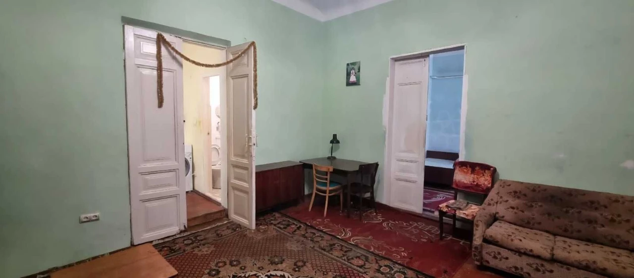 Продається 3 кімнатна квартира. Центр.