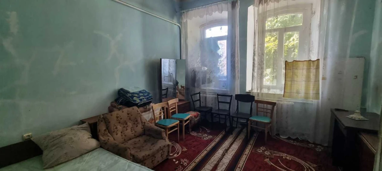 Продається 3 кімнатна квартира. Центр.