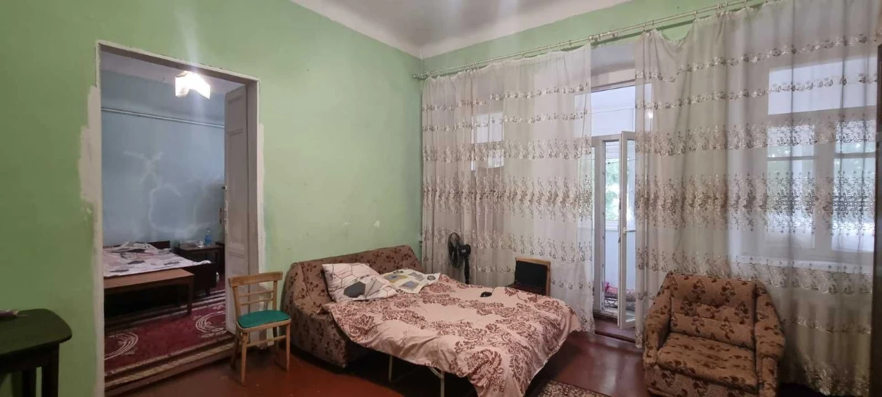 Продається 3 кімнатна квартира. Центр.