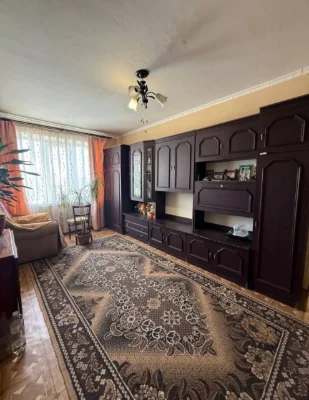 Продається секція, мікрорайон Жовтневий, 35 кв.м