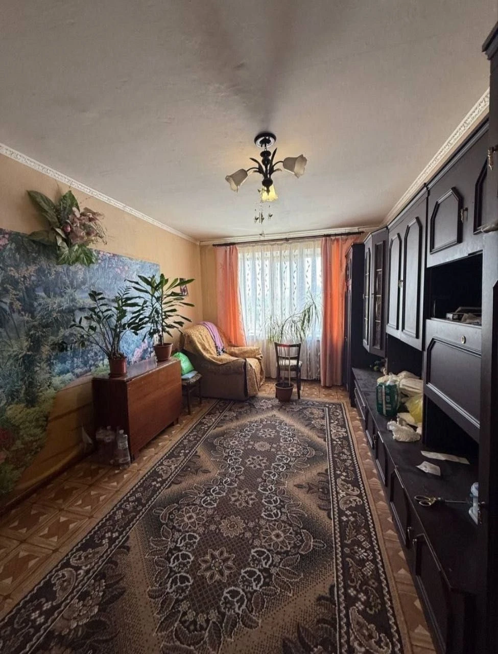 Продається секція, мікрорайон Жовтневий, 35 кв.м
