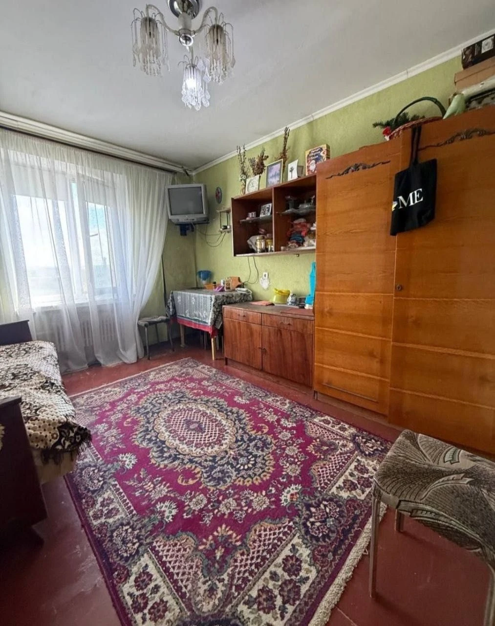 Продається секція, мікрорайон Жовтневий, 35 кв.м