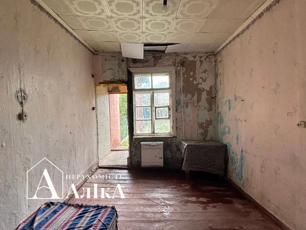Продам невелику 2-кімнатну квартиру в приватному секторі з ч