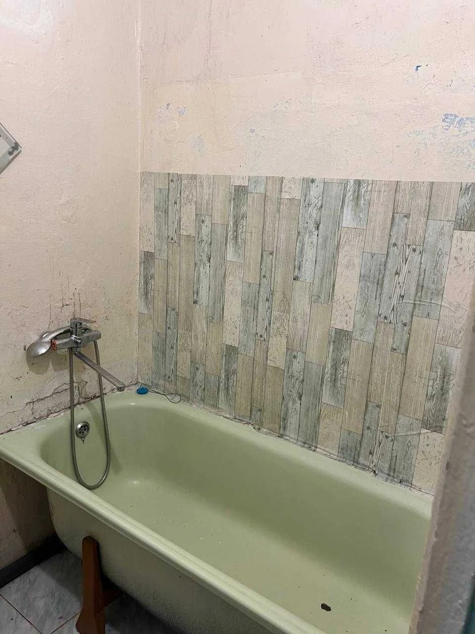 Продам квартиру 5 хв до центра а саме біля вокзалу. 1 кімнат