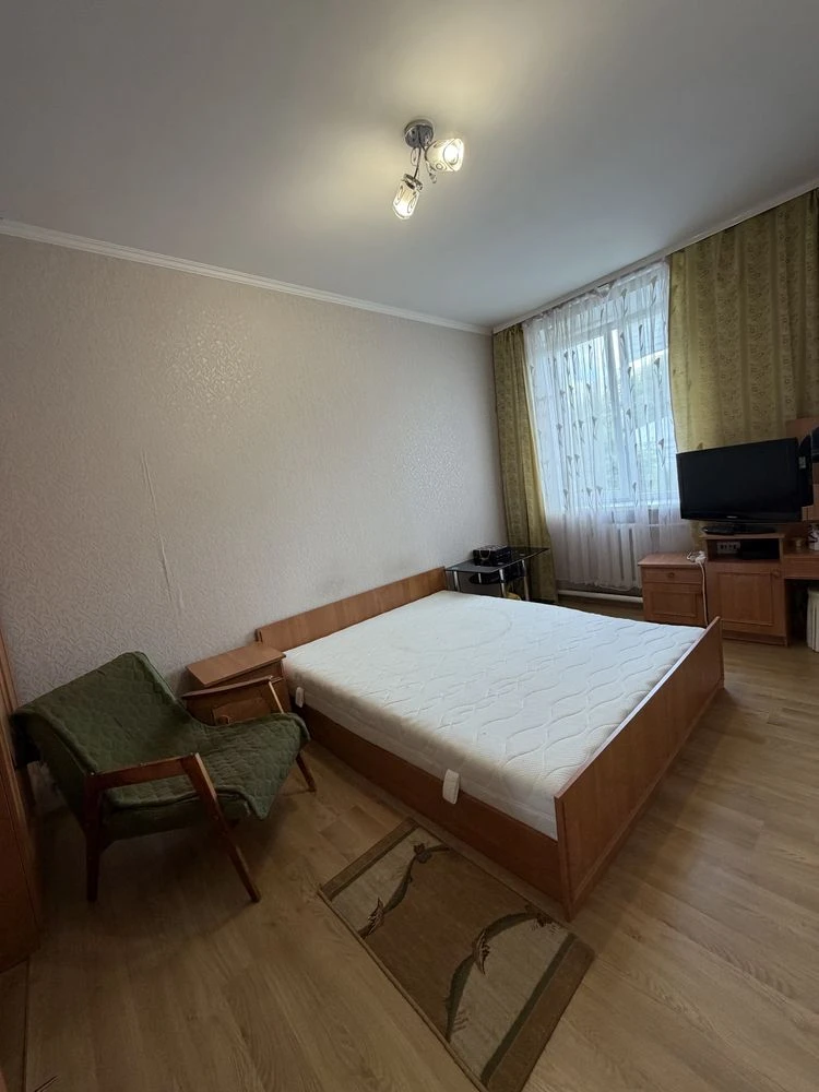 Продам 5-кімнатну квартиру