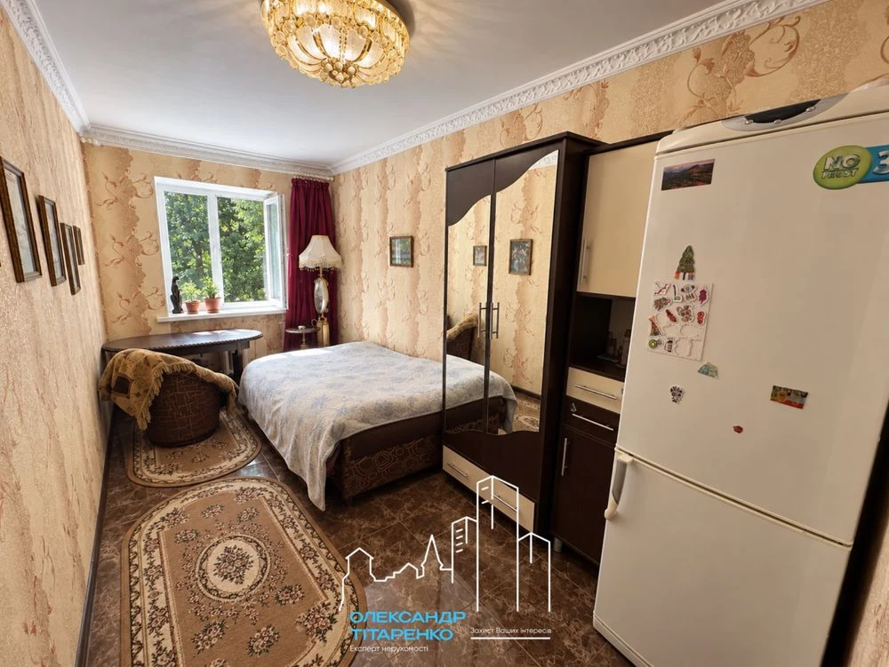 For Sale: 2-room apartment renovated, ATB Cheremushki area!