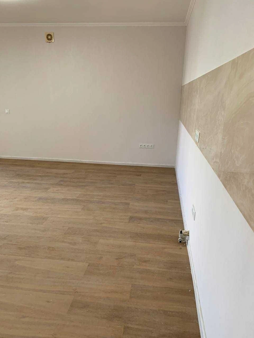 Продам квартиру-студію в центрі міста.біля Сільпо