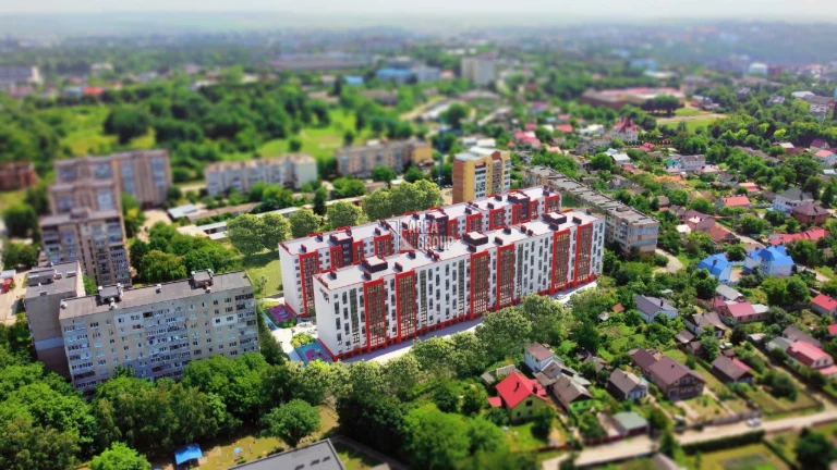 Власна 3-кімнатна квартира з чудовим краєвидом РОЗТЕРМІНУВАН
