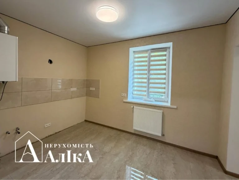Продам 2-кімнатну квартиру з новим ремонтом в приватному сек