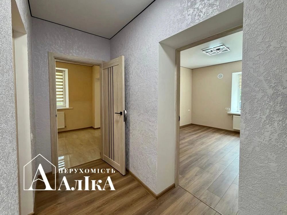 Продам 2-кімнатну квартиру з новим ремонтом в приватному сек