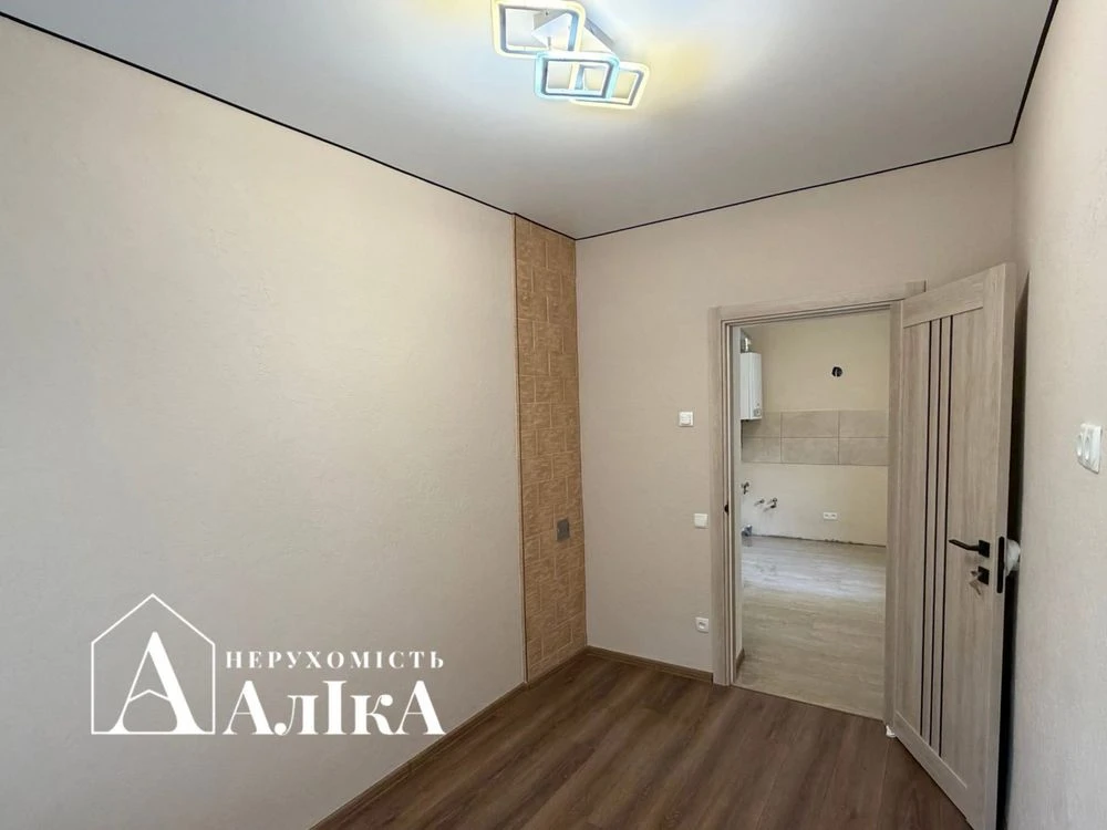 Продам 2-кімнатну квартиру з новим ремонтом в приватному сек