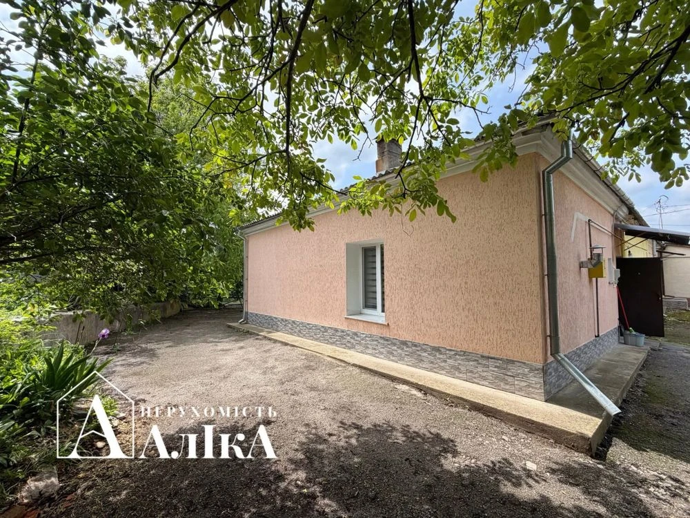 Продам 2-кімнатну квартиру з новим ремонтом в приватному сек