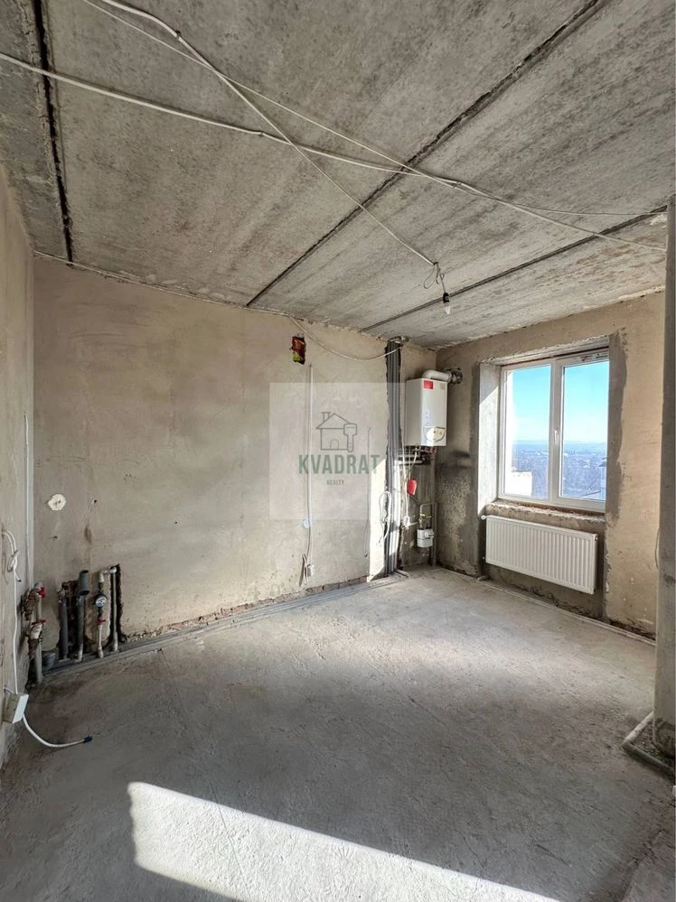 For Sale: 2-Story, 4-Bedroom Apartment in a New Building