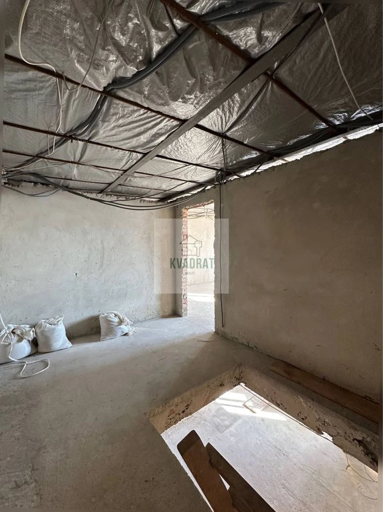For Sale: 2-Story, 4-Bedroom Apartment in a New Building