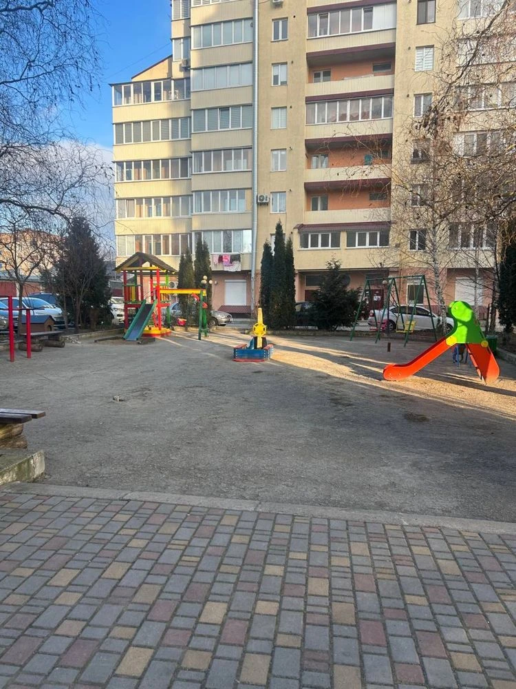 For Sale: 2-Story, 4-Bedroom Apartment in a New Building