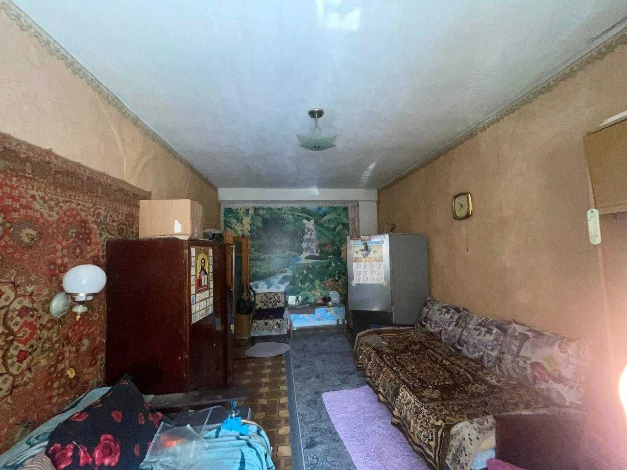 Продається 1 кімнатна квартира р  - Центр не кутова