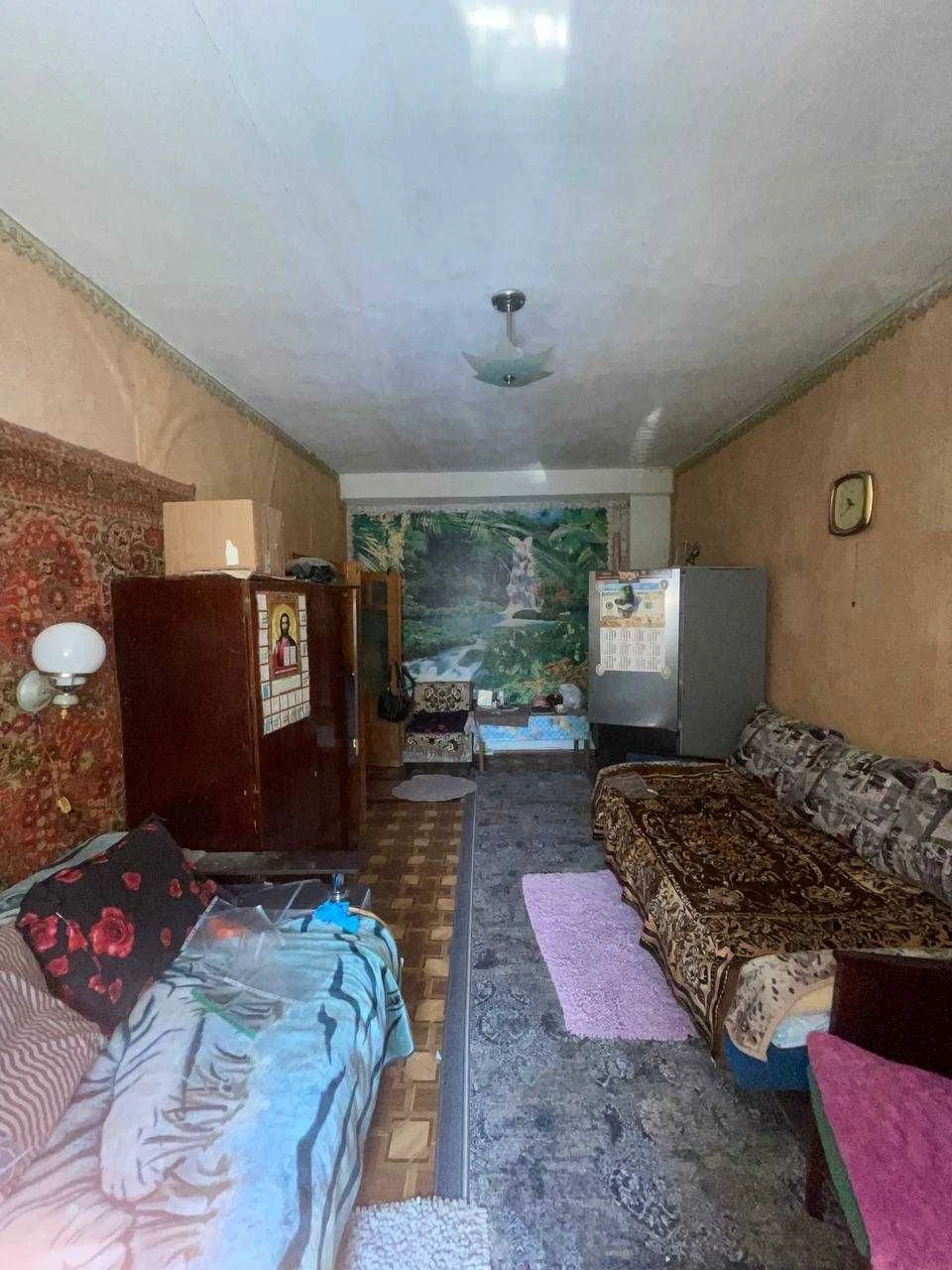 Продається 1 кімнатна квартира р  - Центр не кутова