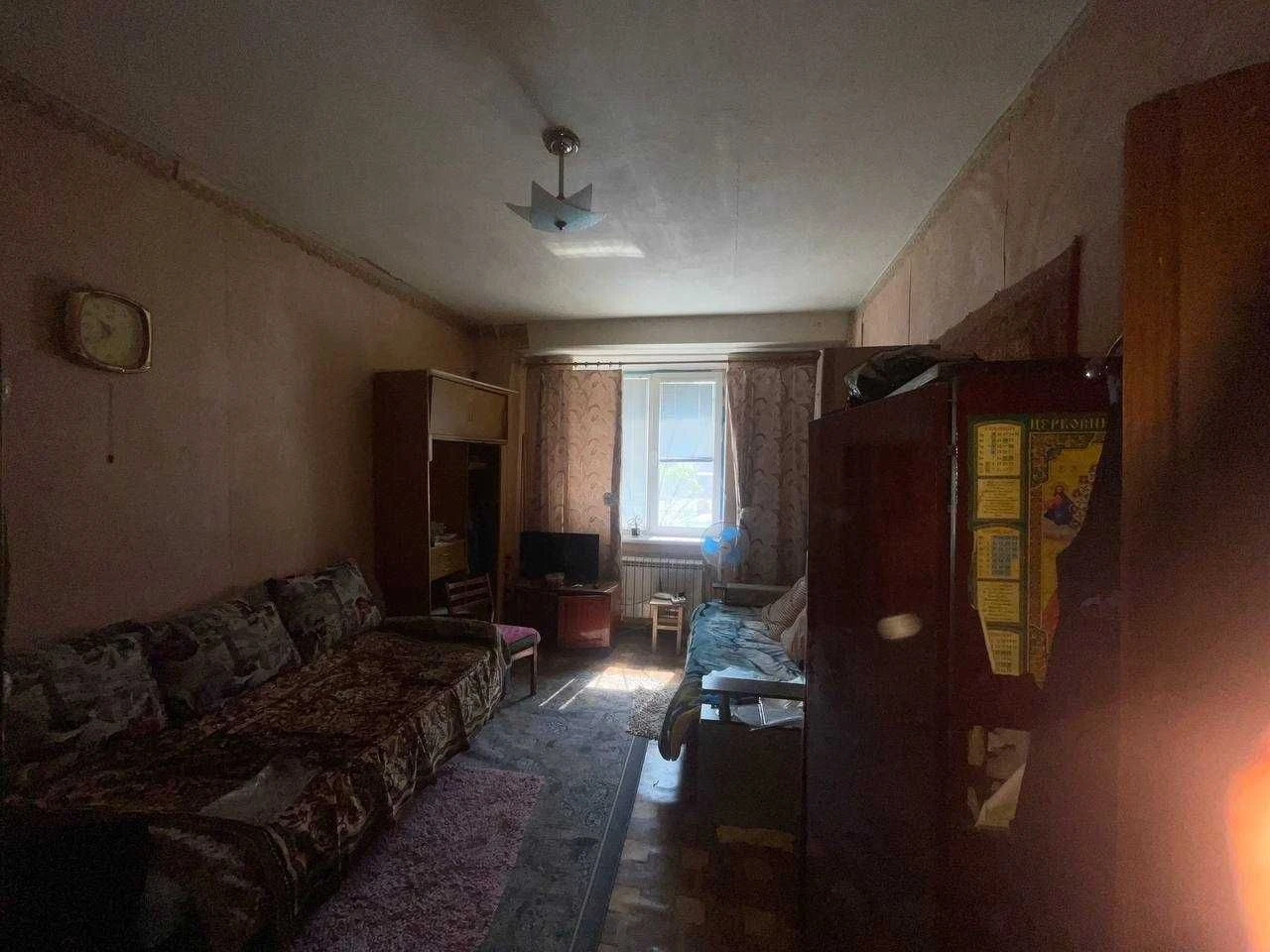 Продається 1 кімнатна квартира р  - Центр не кутова