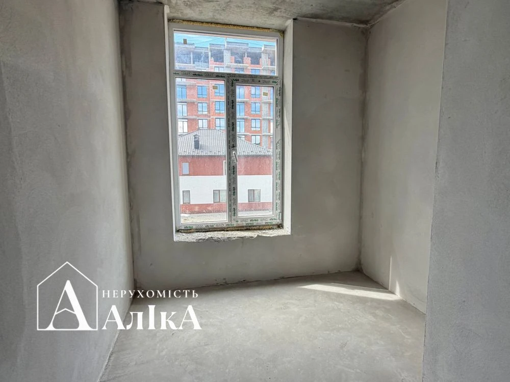 Продам простору 1-кімнатну квартиру в новобудові