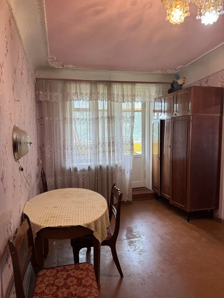 Продам 2-кім. квартиру ,Цукровий завод