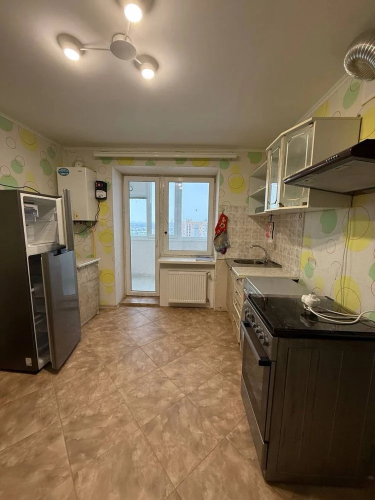 Продам 1-кімнатну квартиру в центрі