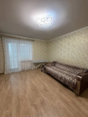 Продам 1-кімнатну квартиру в центрі