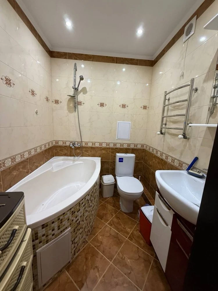 Продам 1-кімнатну квартиру в центрі