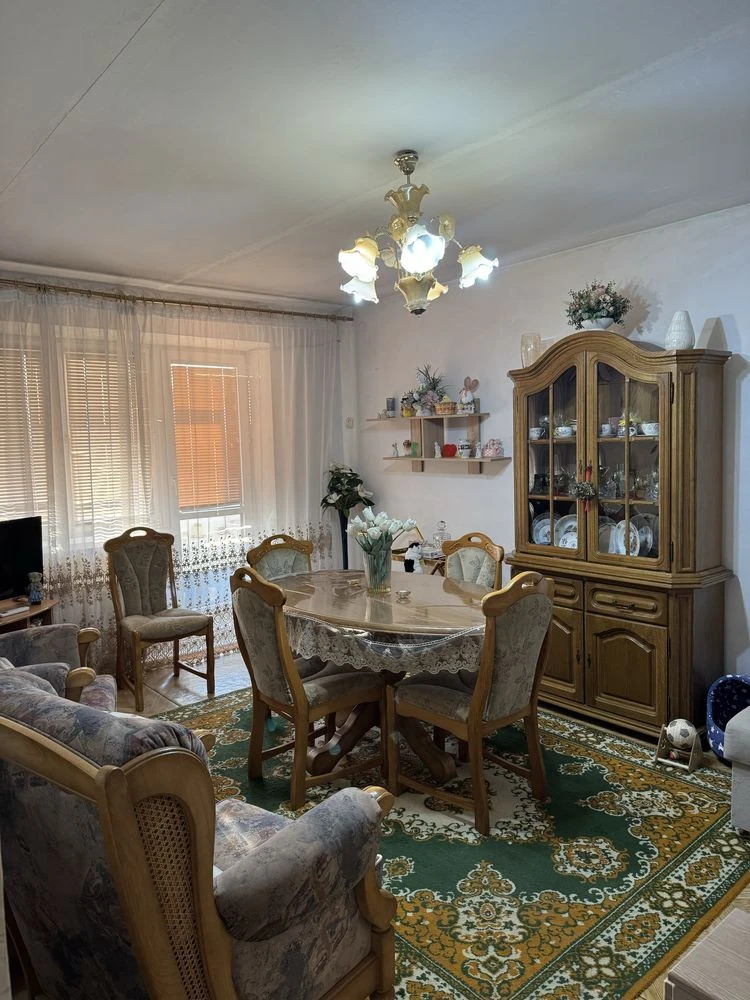 Продам 3-кімнатну квартиру ,Смірнова