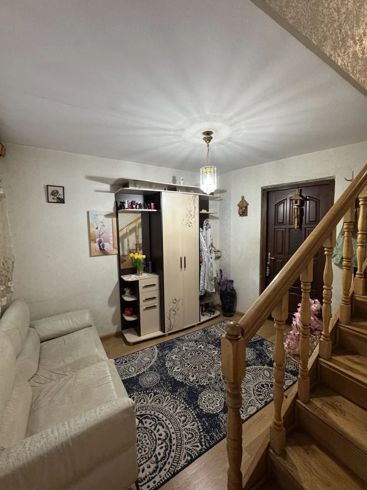 Продам 3-кімнатну квартиру ,Смірнова