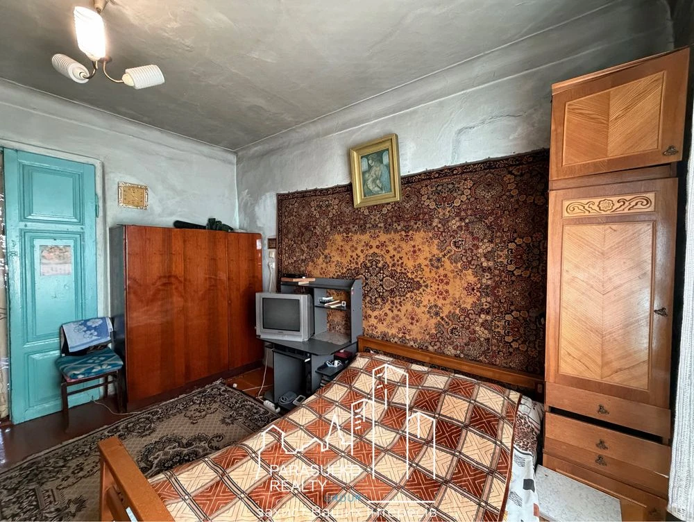 Продам 2-х кімнатну квартиру в центрі міста