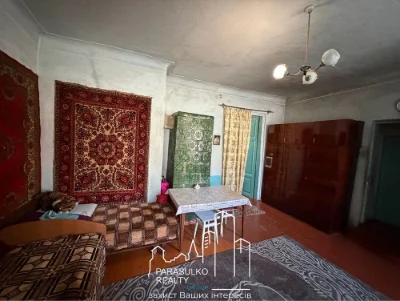 Продам 2-х кімнатну квартиру в центрі міста
