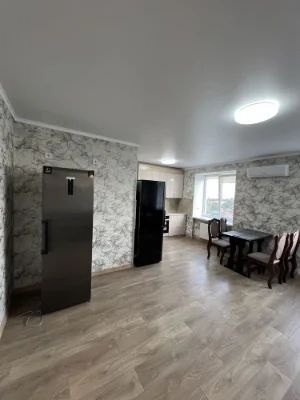 Продам 2-кімнатну квартиру в районі 14-ї гімназії