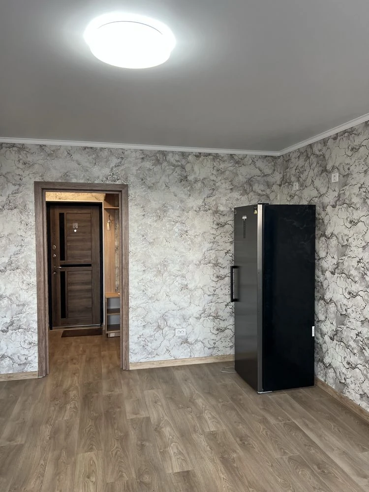 Продам 2-кімнатну квартиру в районі 14-ї гімназії