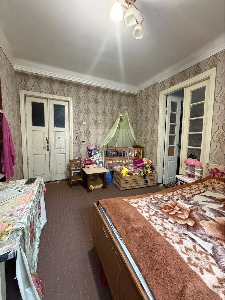 Продам 2-х кімнатну квартиру в районі парковій зоні з індиві