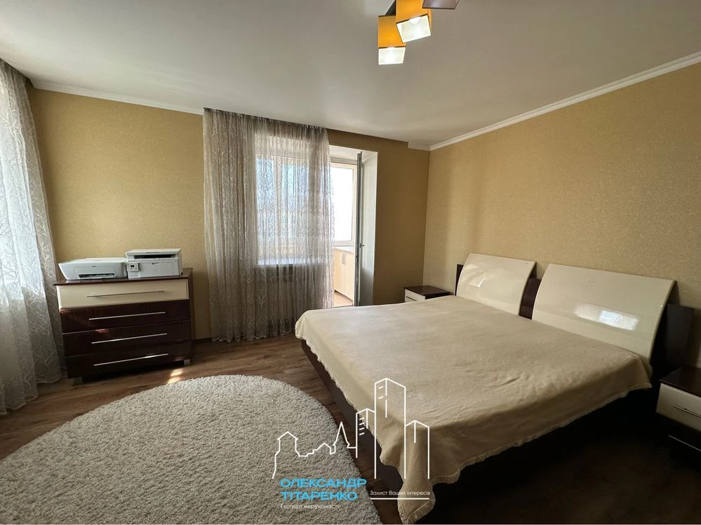 Продам ЕКСКЛЮЗИВНУ 3-кімнатну квартиру в самому центрі міста